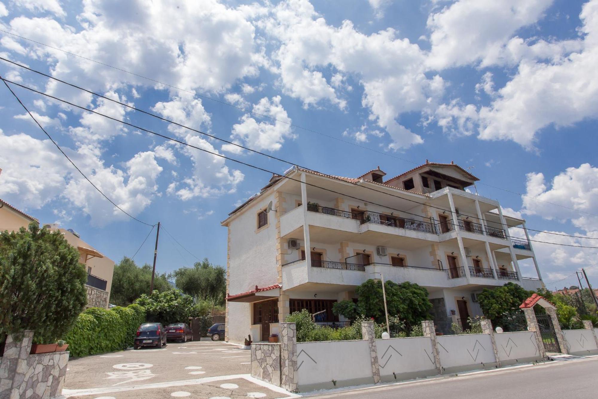 Sunrise Sarelas Aparthotel Petalidi Bagian luar foto